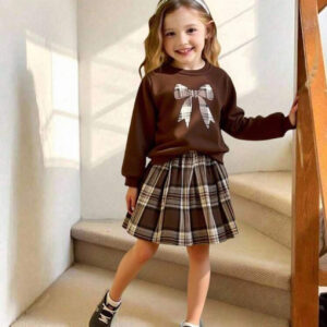 بدلة قطعتين لون قهوي(4سنوات الي7سنوات)